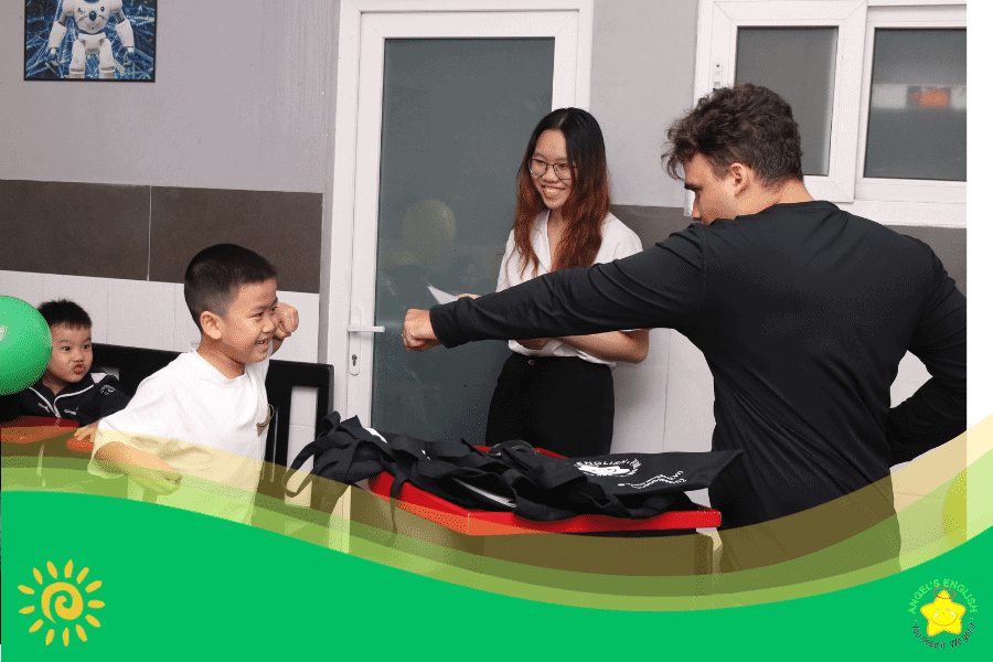 Chào Mừng Thành Viên Mới Của Lớp Vỡ Lòng (hs1.ae19)