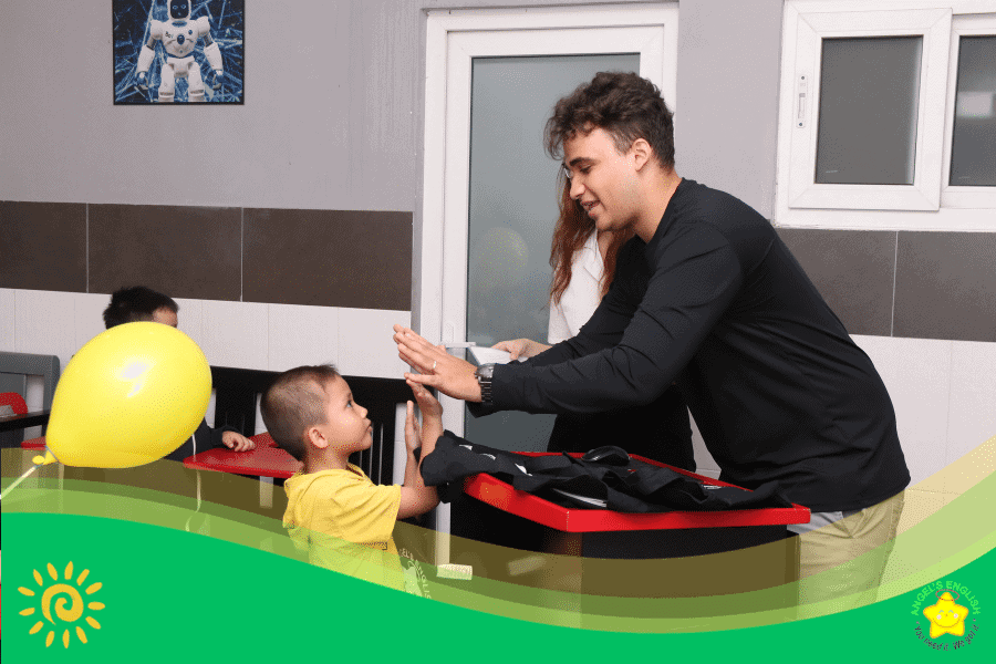 Chào Mừng Thành Viên Mới Của Lớp Vỡ Lòng (hs1.ae19)