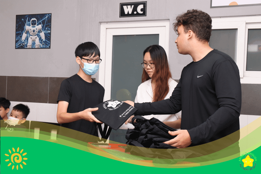 Chào Mừng Thành Viên Mới Của Lớp Vỡ Lòng (hs1.ae19)