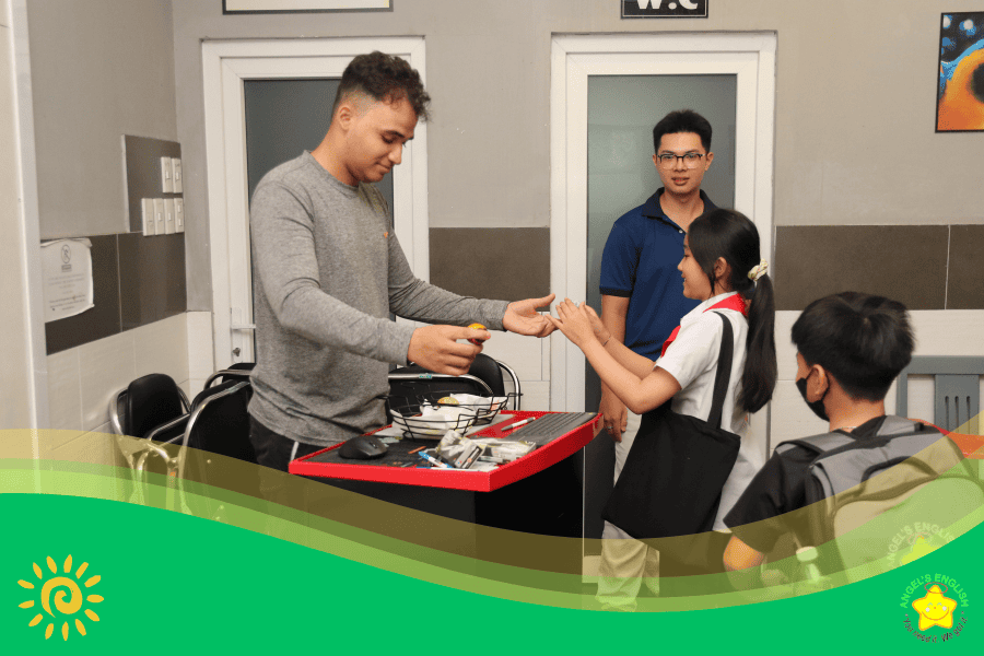 Làm Trứng Phục Sinh 2024.