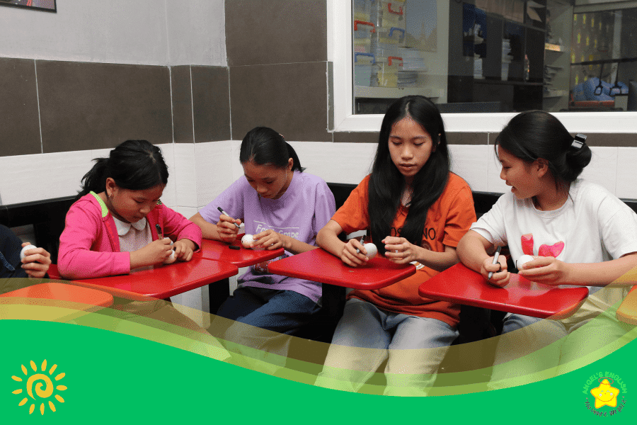 Làm Trứng Phục Sinh 2024.