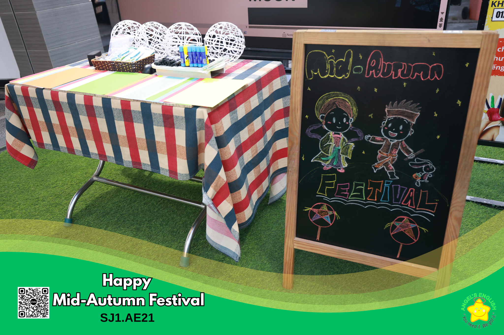 MID-AUTUMN FESTIVAL – CÙNG SJ1.AE21 TỰ TAY LÀM NHỮNG CHIẾC LỒNG ĐÈN TẠI ANGEL’S ENGLISH